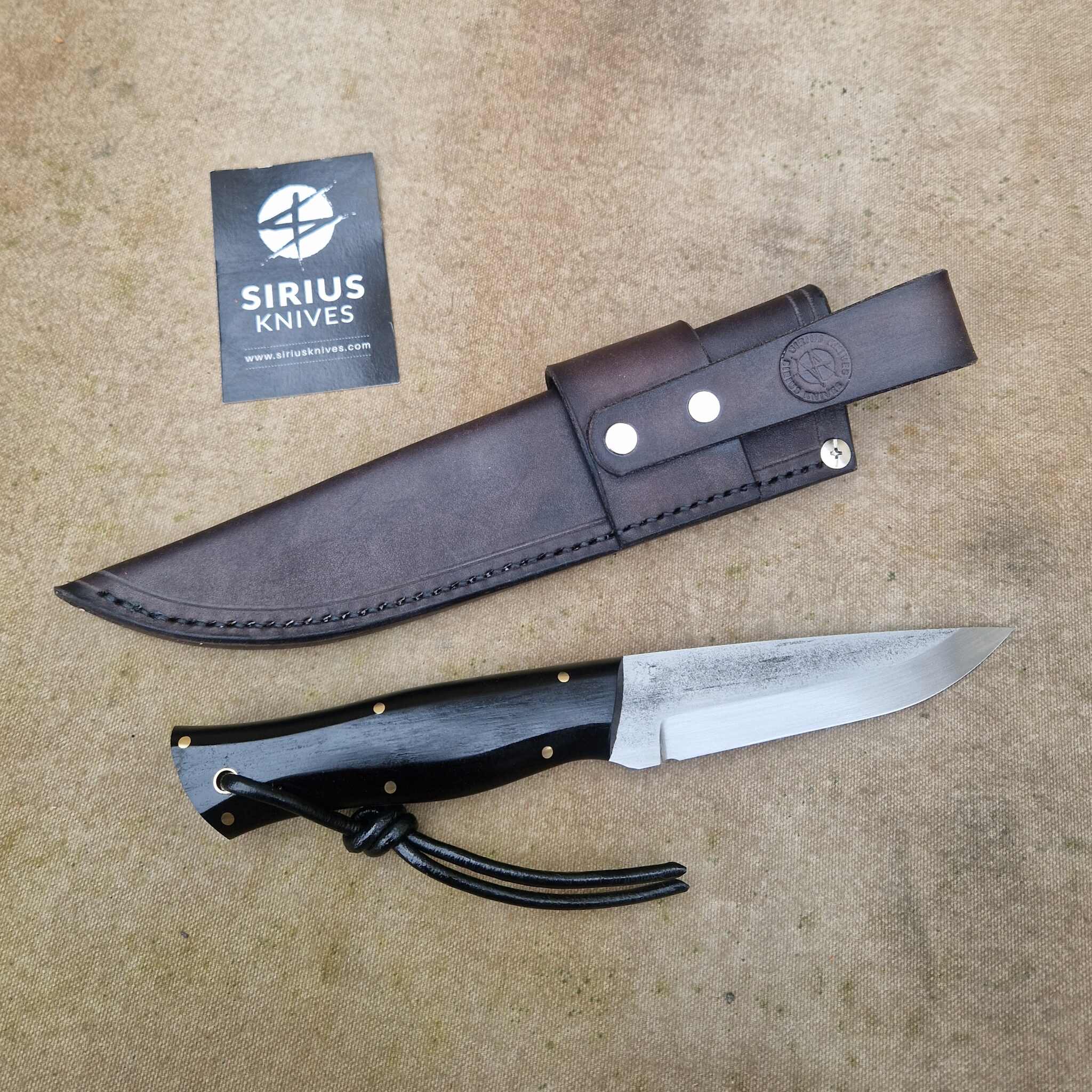 Bushcraft Knife with African Ebony Handle - Image 3