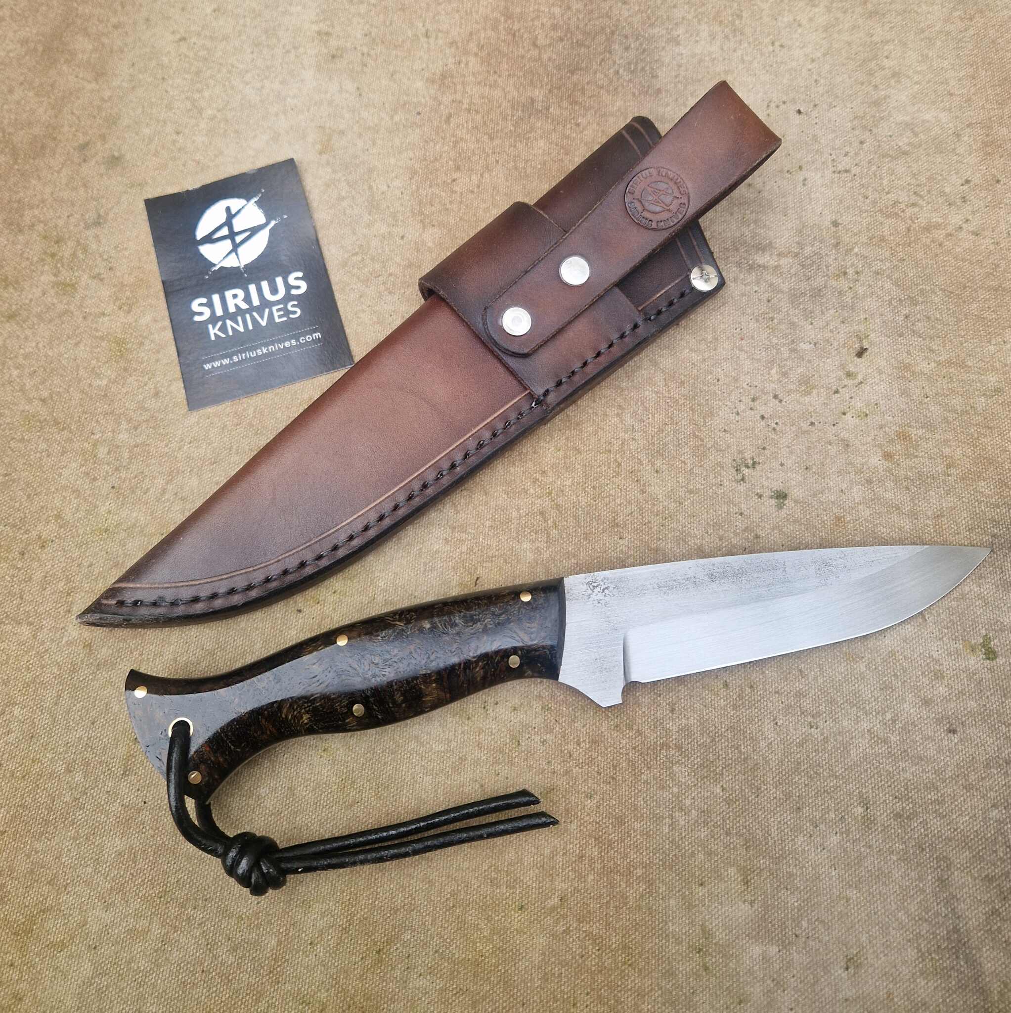 Bushcraft Knife with Stabilised Alder Burl Handle - Image 3