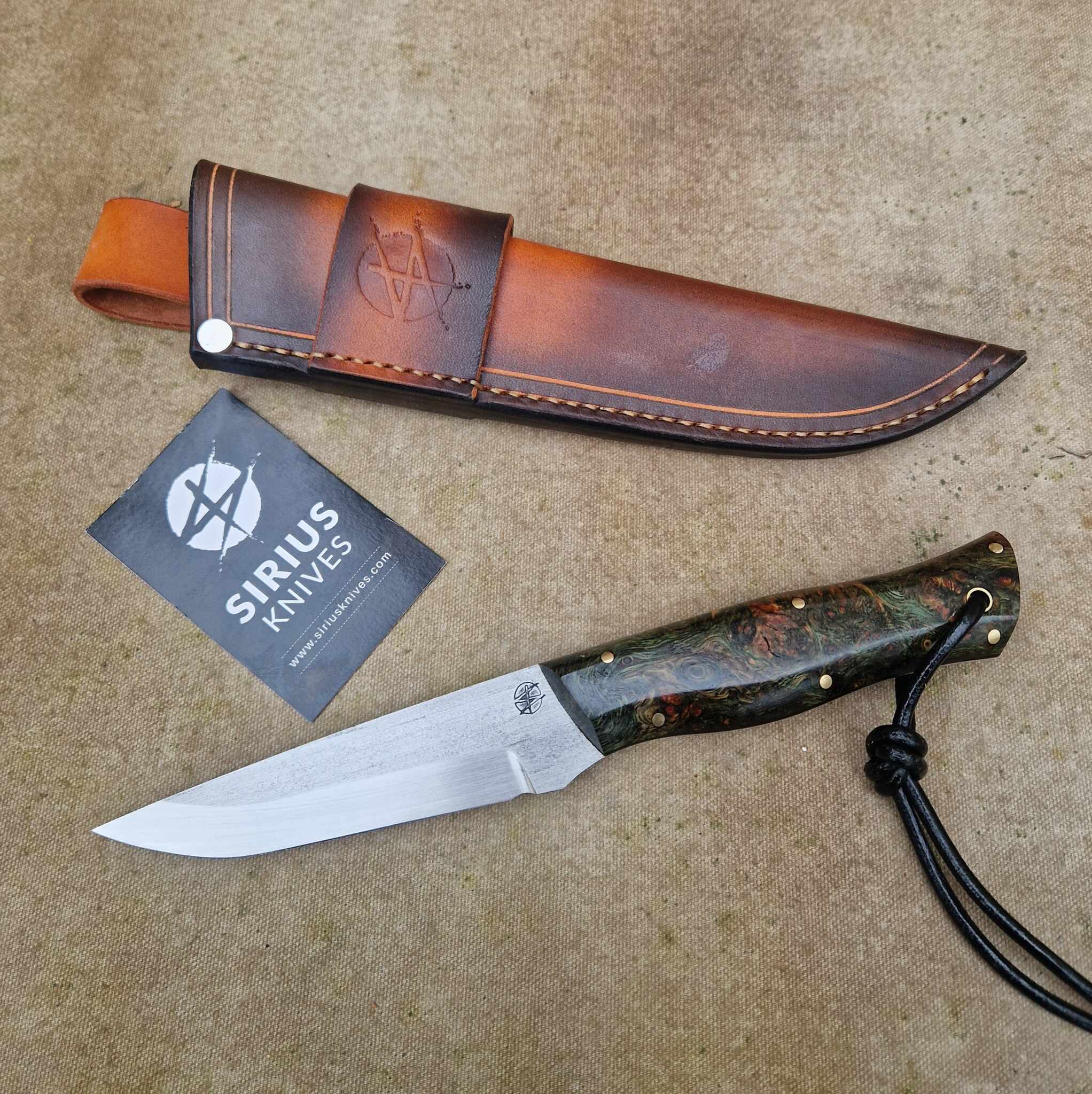 Bushcraft Knife with Stabilised Oak Burl Handle