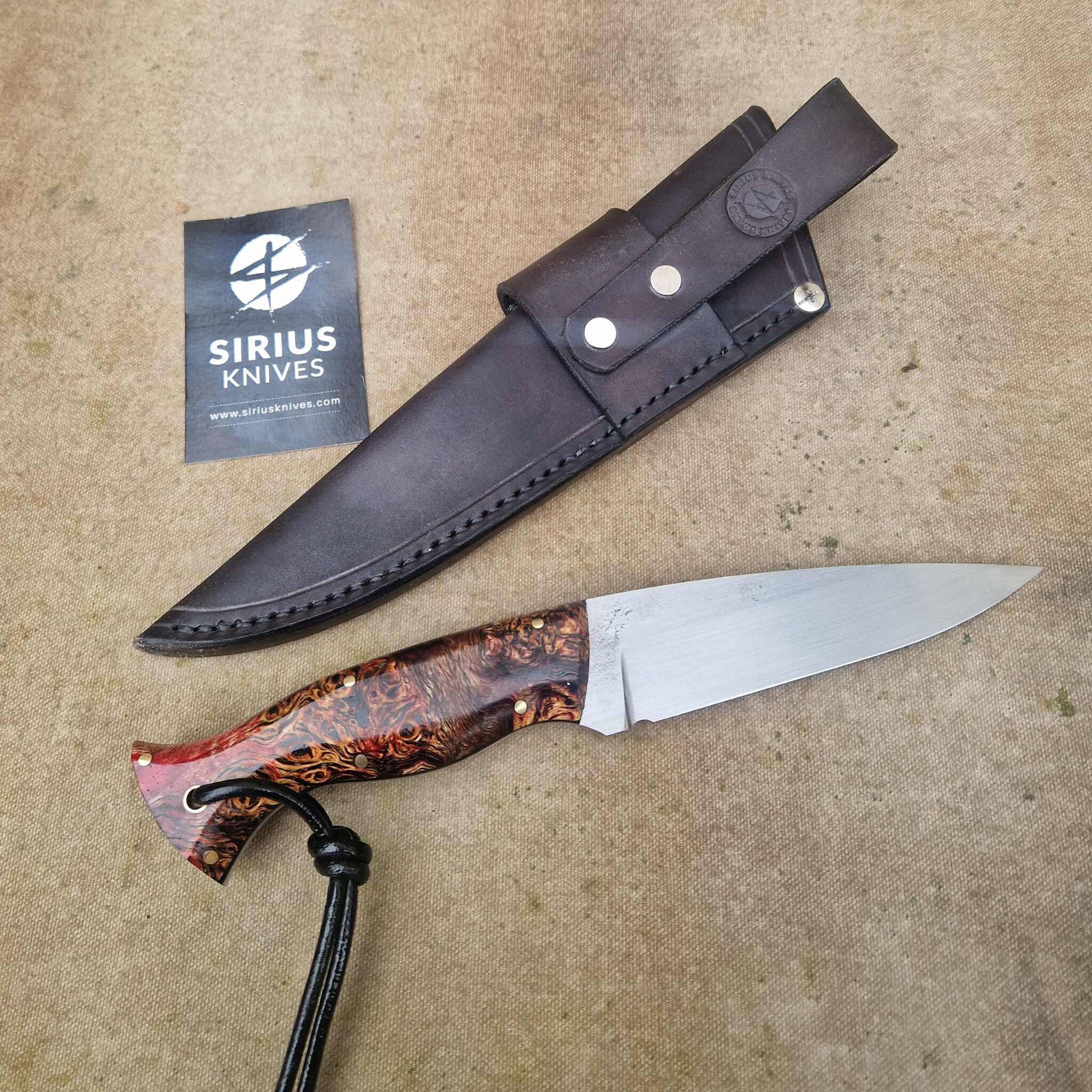 Bushcraft Knife with Stabilised Poplar Burl Handle - Image 3