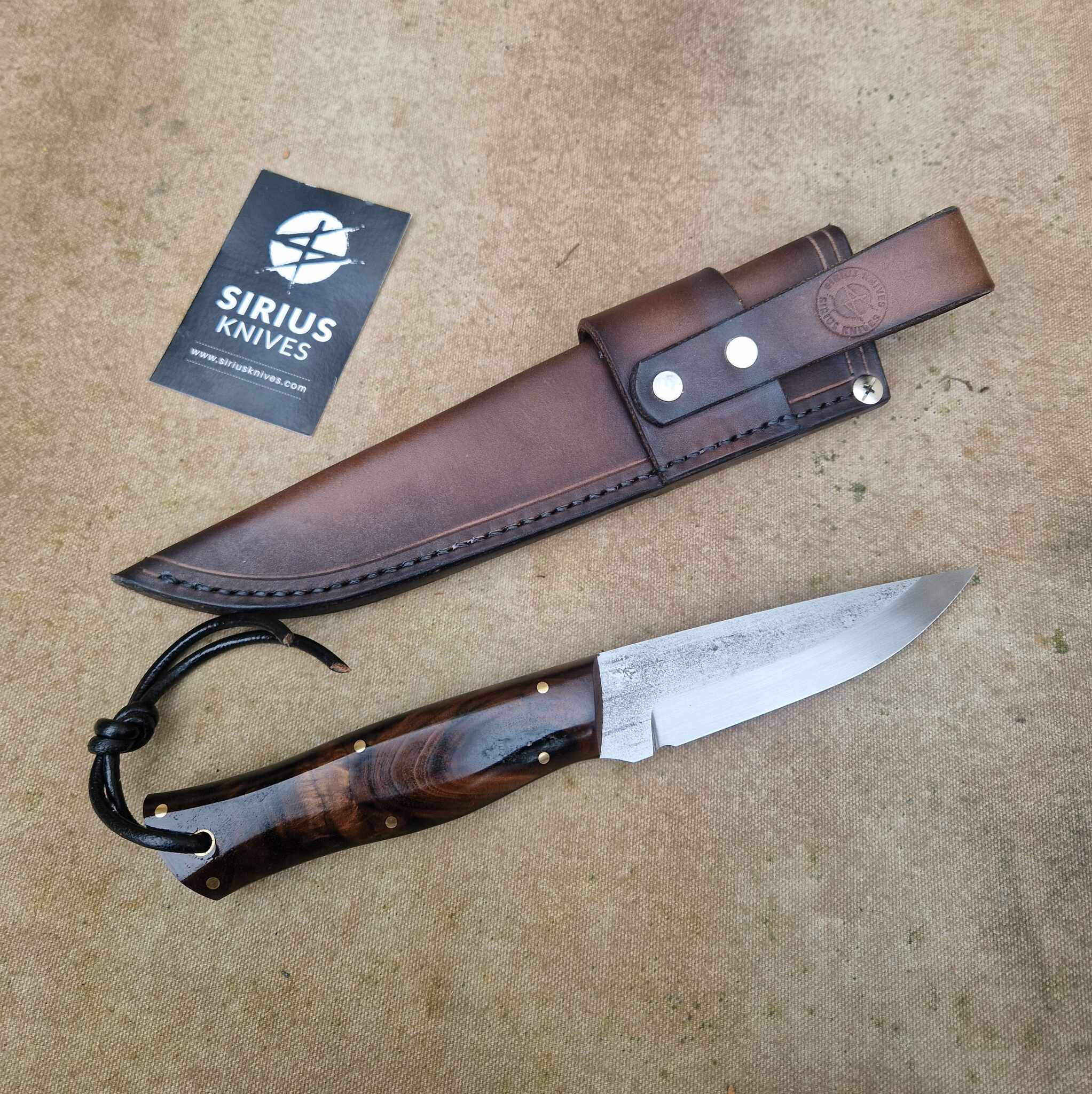 Bushcraft Knife with Stabilised Walnut Burl Handle - Image 3