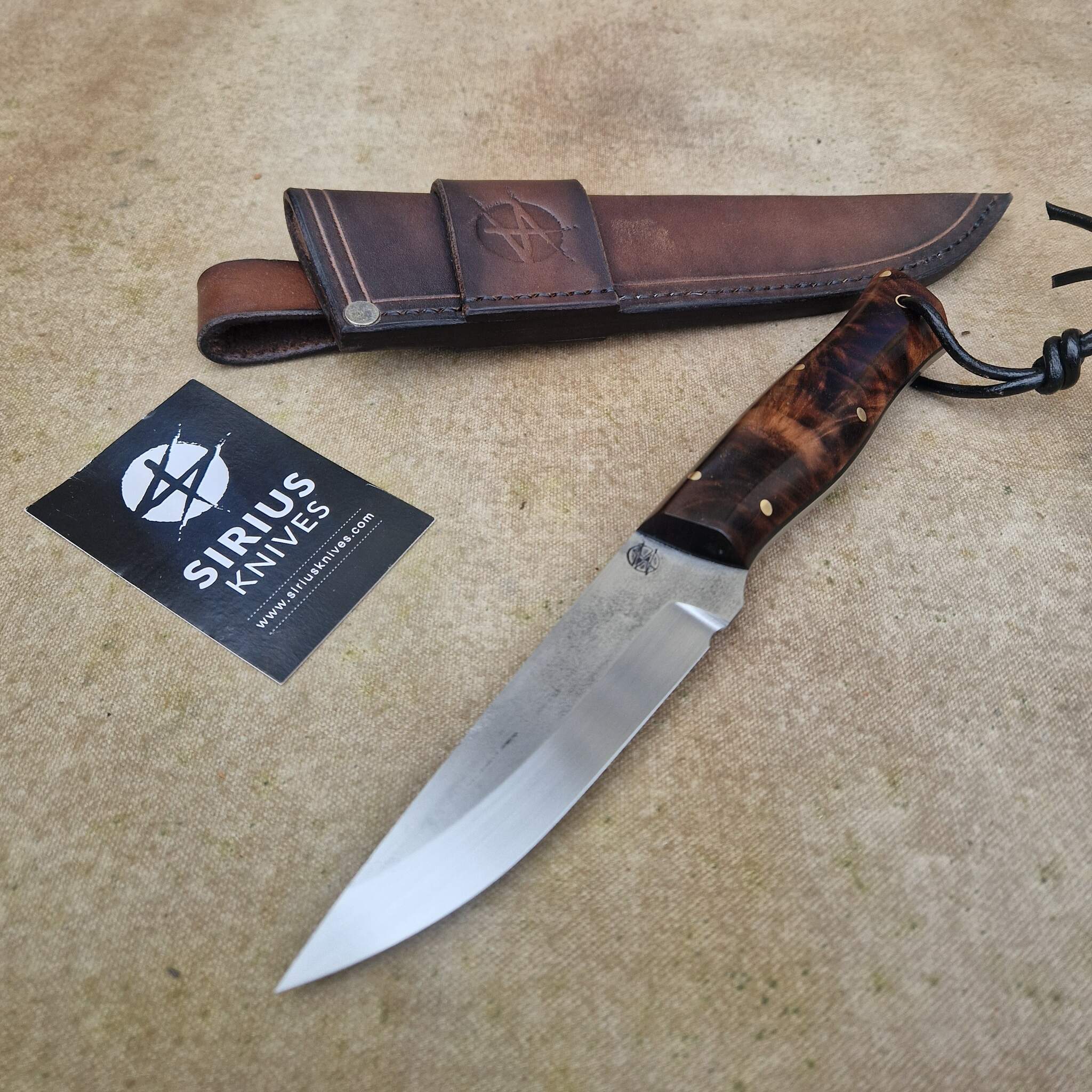 Bushcraft Knife with Stabilised Walnut Burl Handle - Image 5