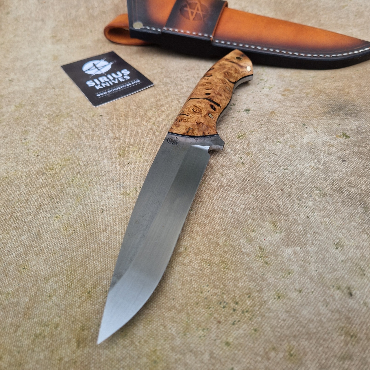 Bushcraft ''Siegfried'' Knife with Stabilized English Oak Burl Handle - Image 5