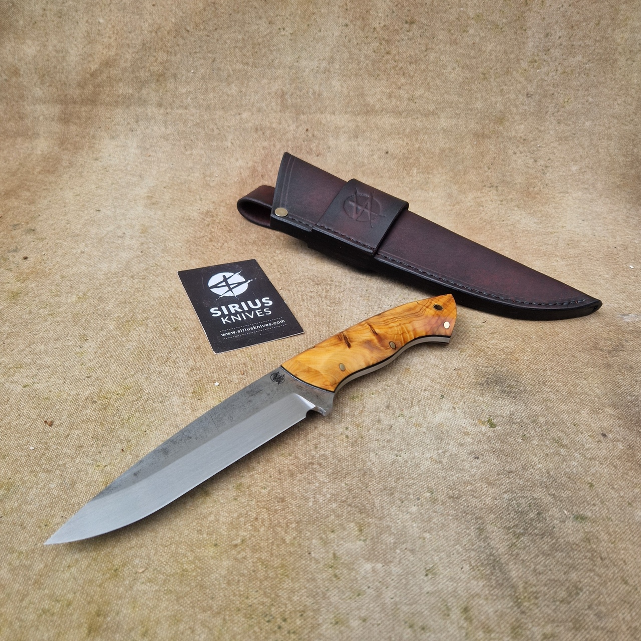 Bushcraft ''Siegfried'' Knife with Stabilized Yew Burl Handle - Image 5